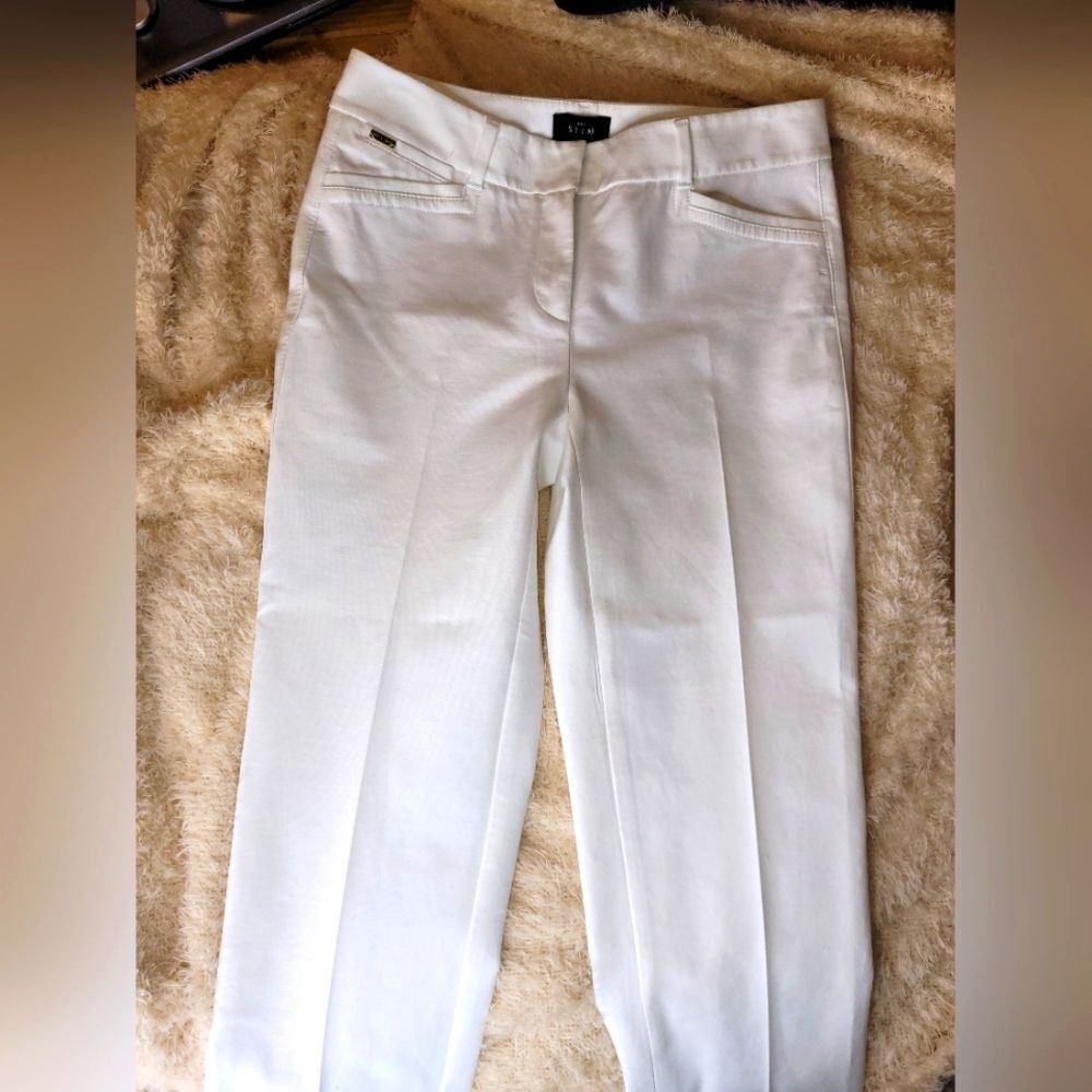 White House Black Market "The Slim" trousers sz 0. White.